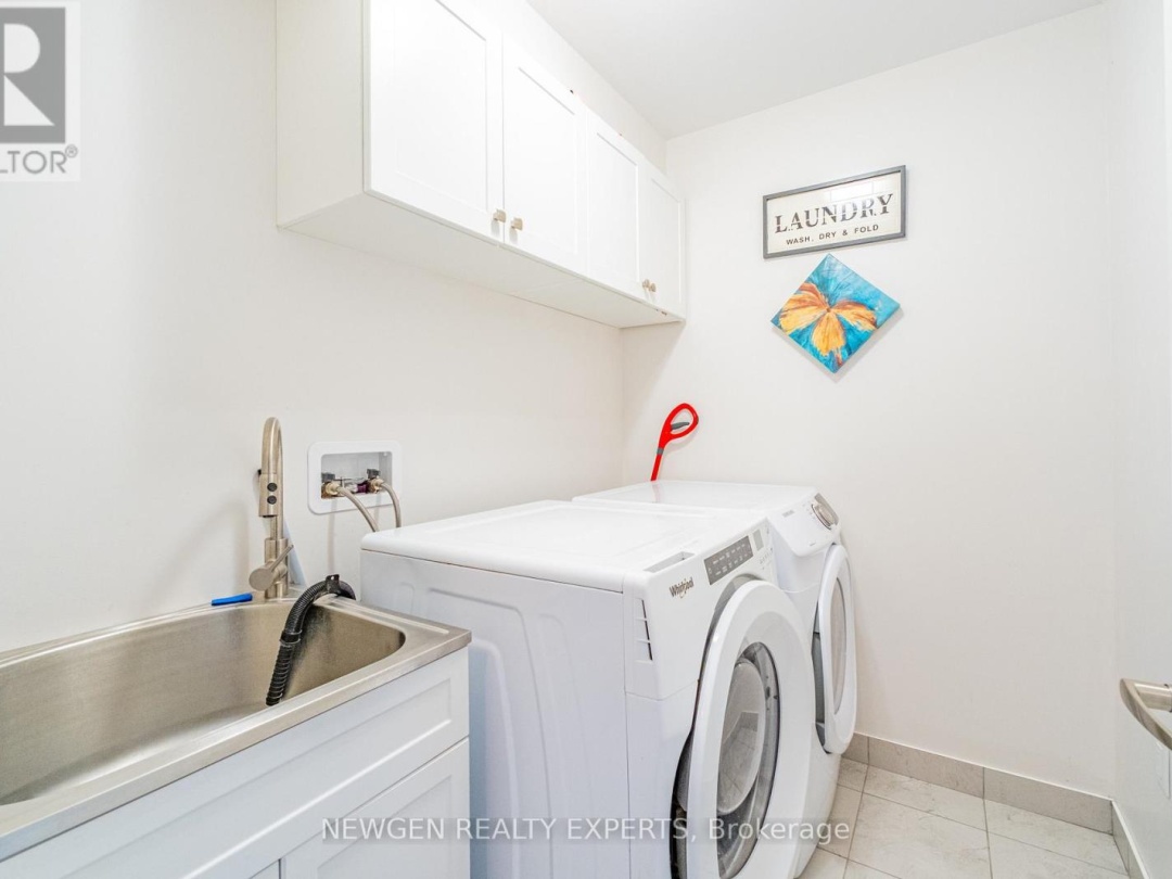22 CHURCHLEA MEWS, Orillia