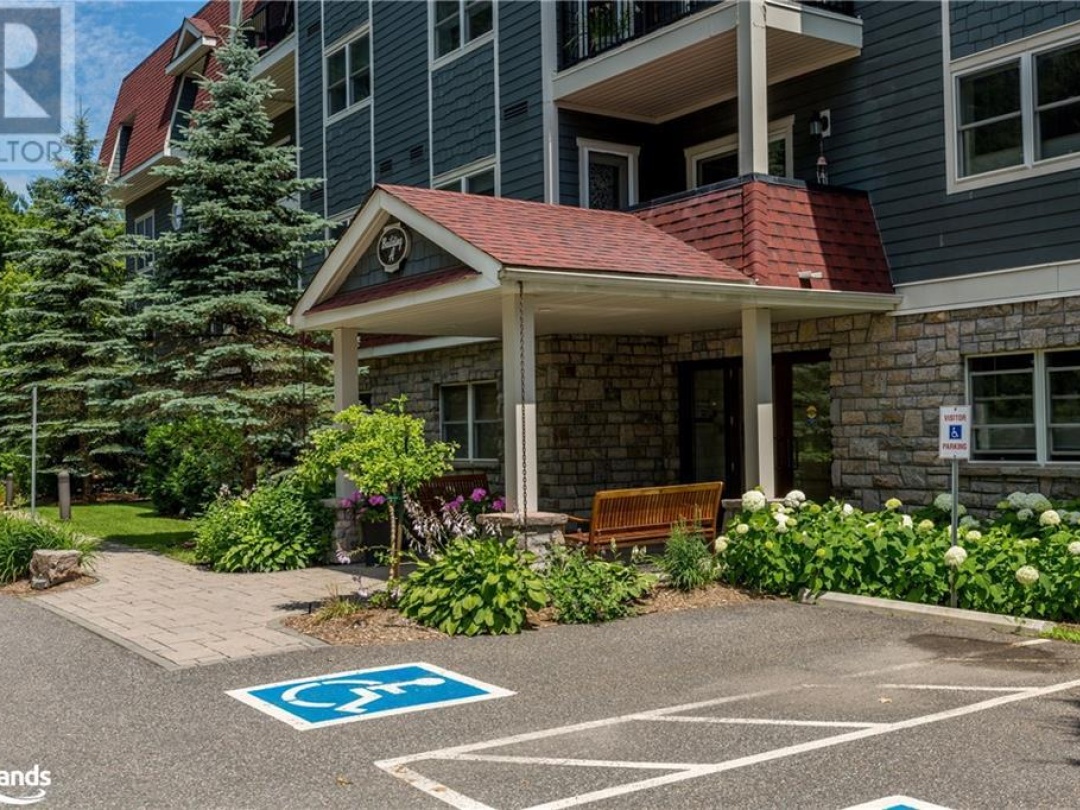 10A Kimberley Avenue Unit# 403, Bracebridge