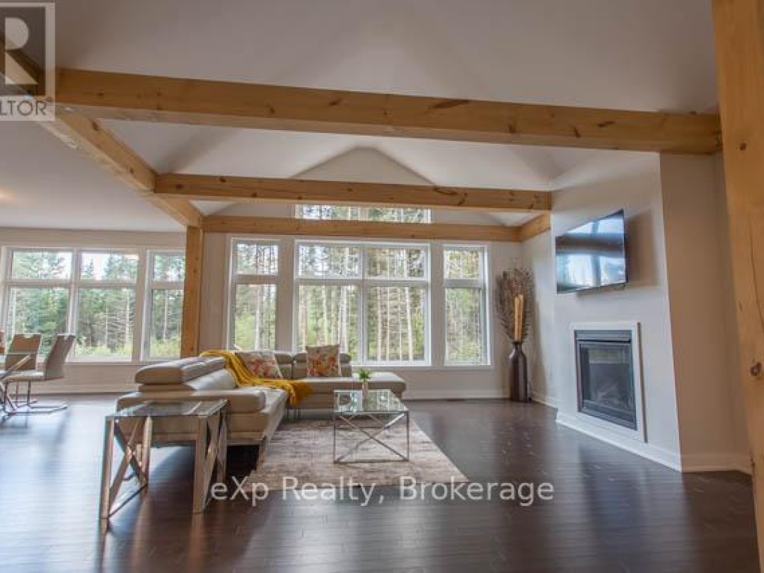 40 - 1052 GREENSVIEW DRIVE, 