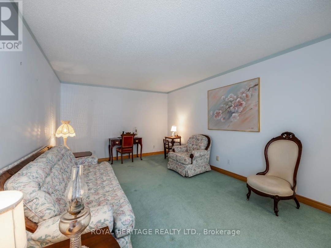 31 WELLINGTON STREET, 