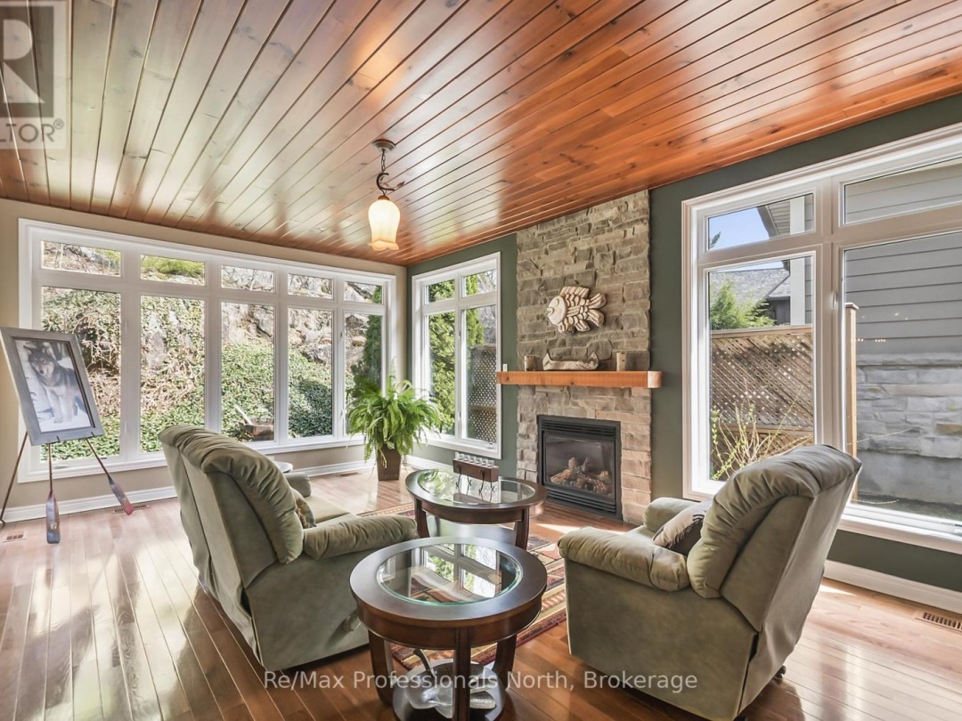 15 MUSKOKA BAY BOULEVARD, Gravenhurst (Muskoka (S))