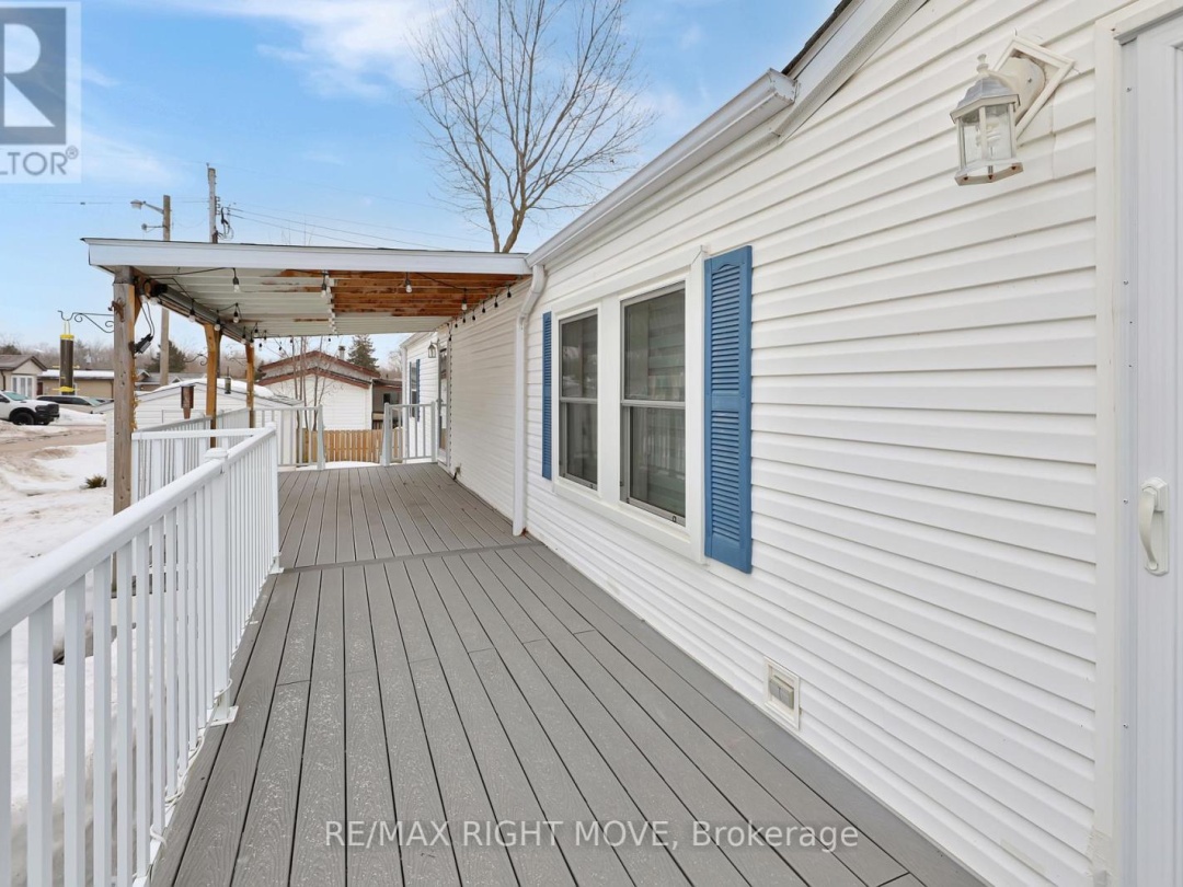 4041 ASH CRESCENT, Severn