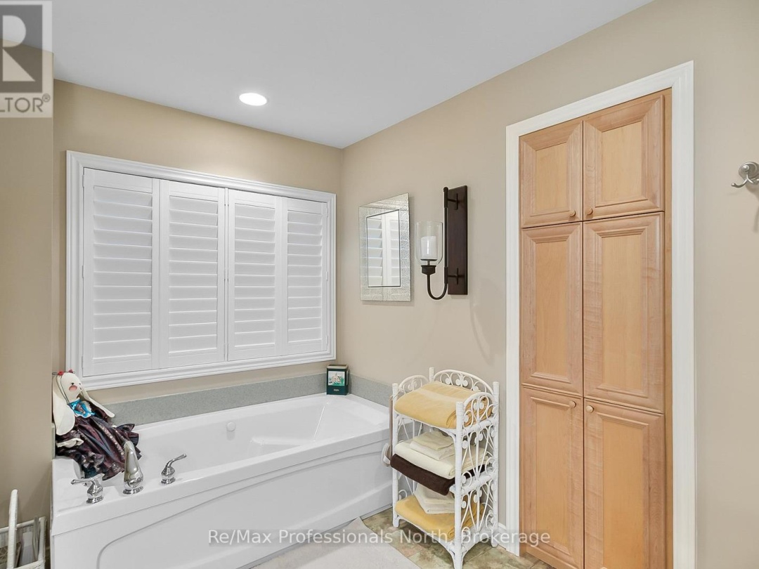 160 TIFFANY TRAIL, 