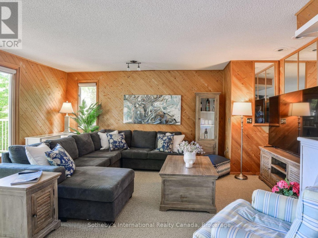 1062 BRADLEY ROAD, Lake Muskoka