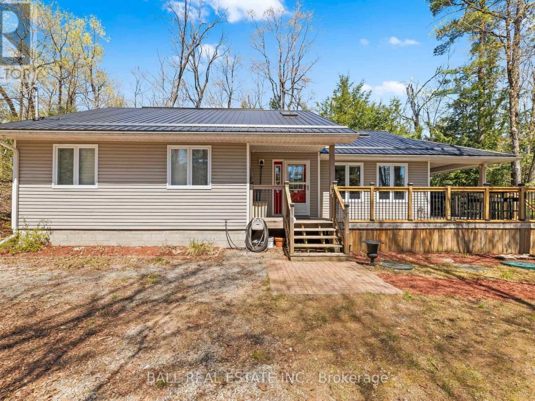 479 EAST CLEAR BAY ROAD, Crystal Lake