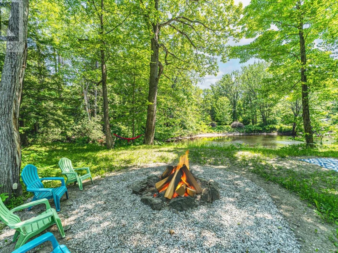 7498 ISLAND CRESCENT, 