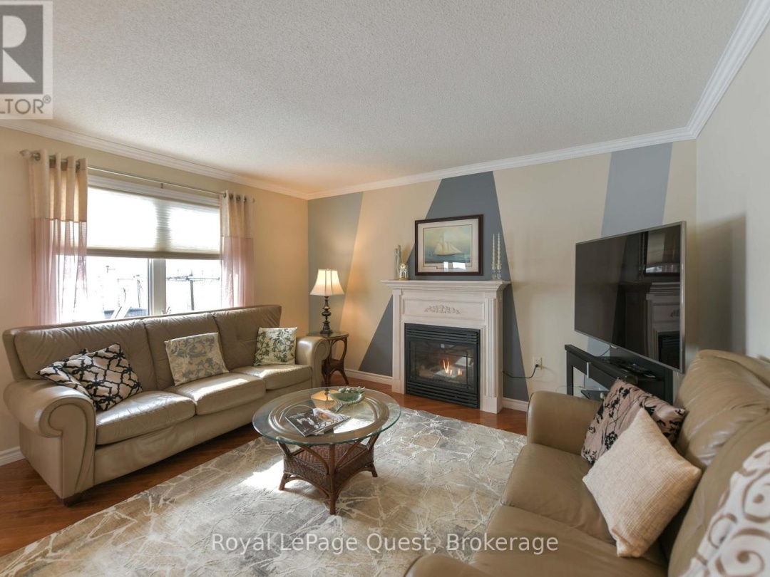 4662 ZACHARY CRESCENT, Ramara (Atherley)