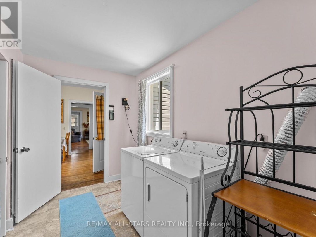 39 FRANCIS STREET W, Kawartha Lakes (Fenelon Falls)