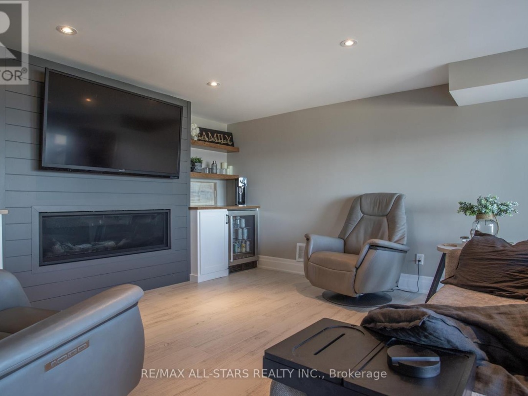 47 KENHILL BEACH ROAD, Sturgeon Lake