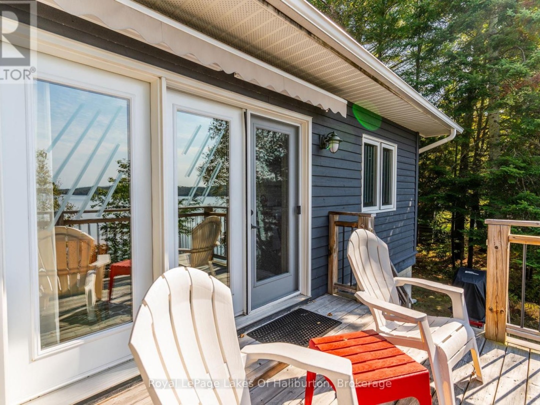 1070 FRANK'S LANE, Maple Lake