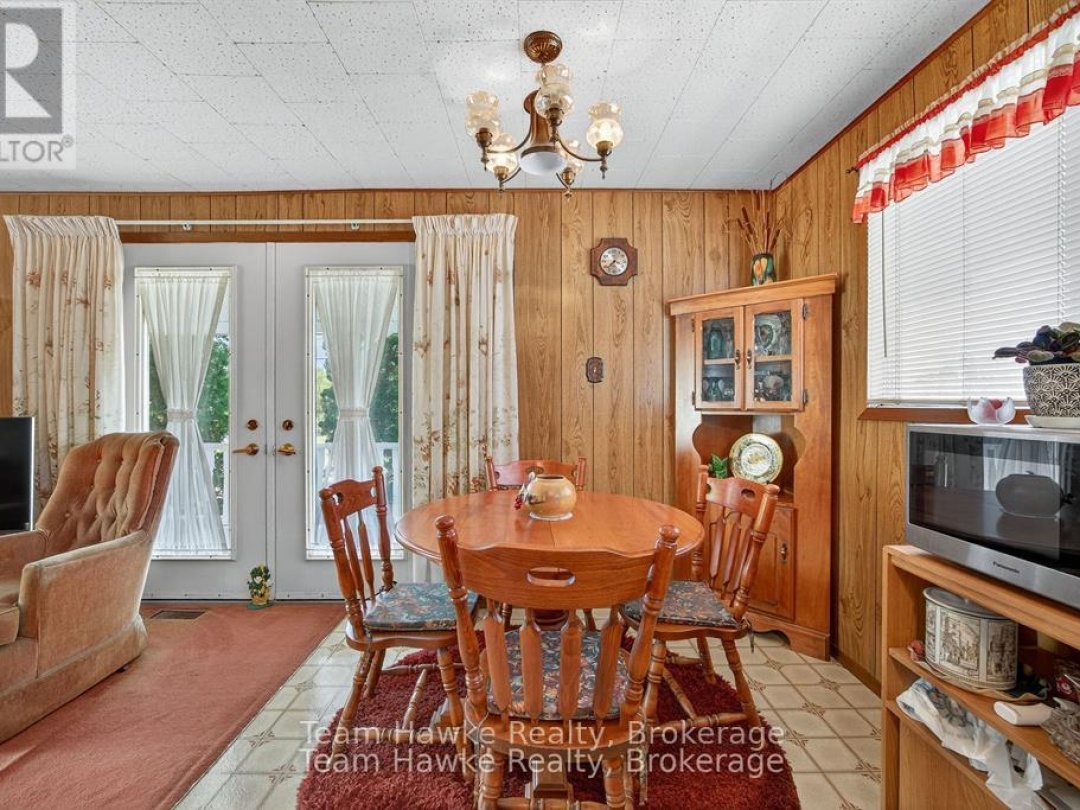 203 WOODLANDS AVENUE, 