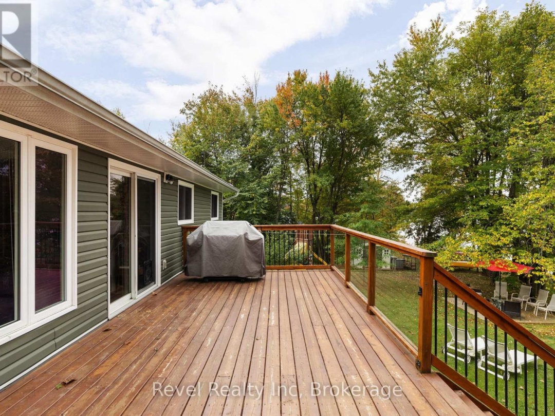 210 BURNETT'S ROAD, Manitouwabing Lake