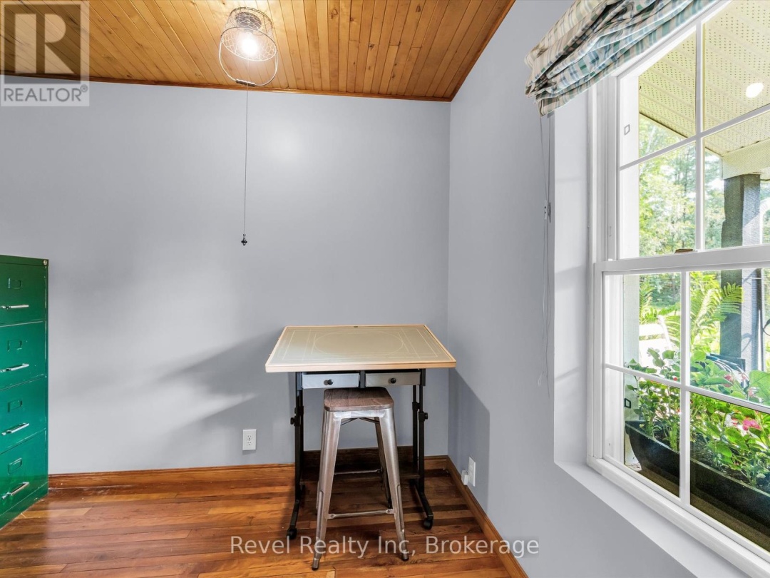 1070 OLD VICTORIA ROAD, 