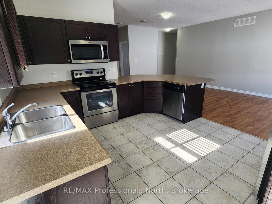 19 DUNCAN STREET E, Huntsville (Chaffey)