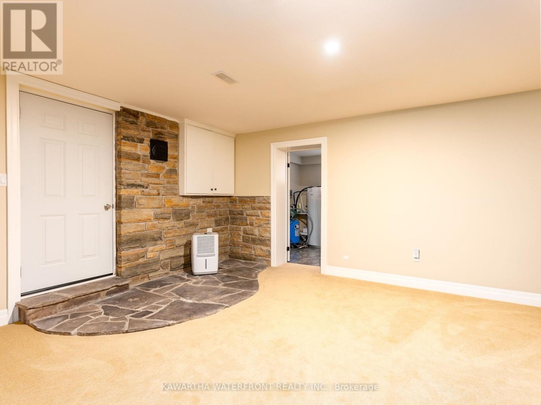 33 NORTHLINE ROAD, Kawartha Lakes (Verulam)