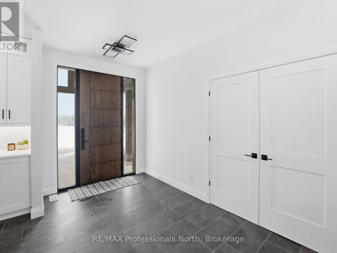 1058 PIPER GLEN ROAD, Minden Hills (Snowdon)