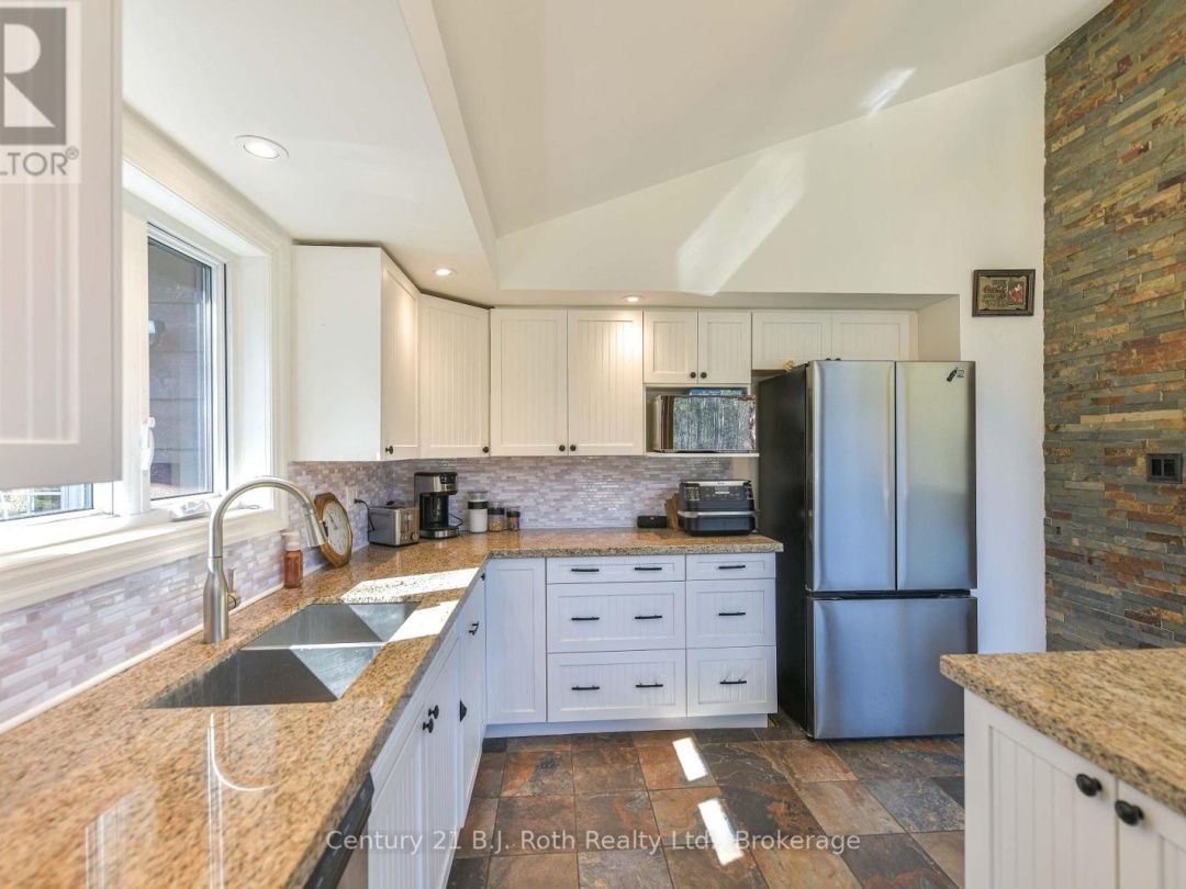2352 REEVES ROAD, Tay