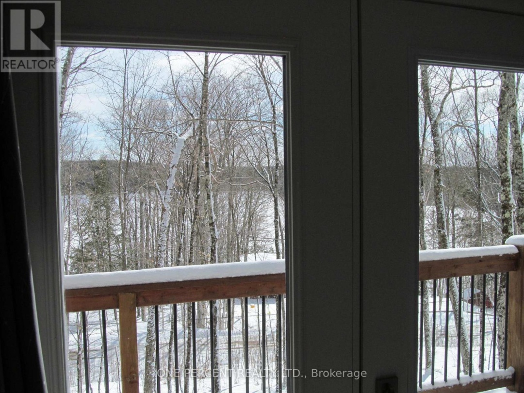 1333 WALKER LAKE DRIVE, Lake of Bays (Sinclair)