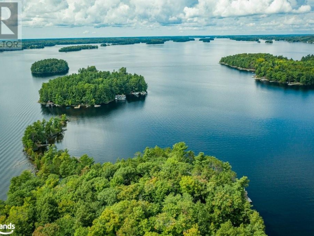 1096 Eilean Gowan Island, Lake Muskoka