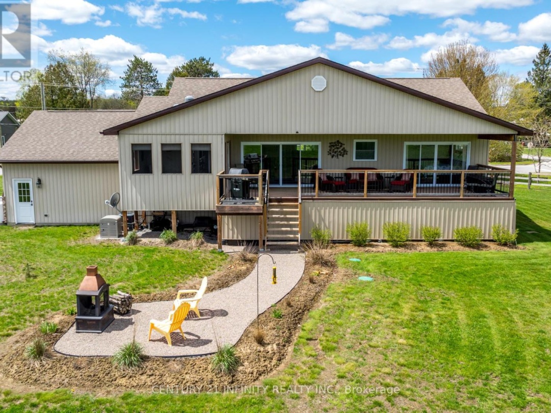 240 Burnt River Road, Kawartha Lakes (Somerville)