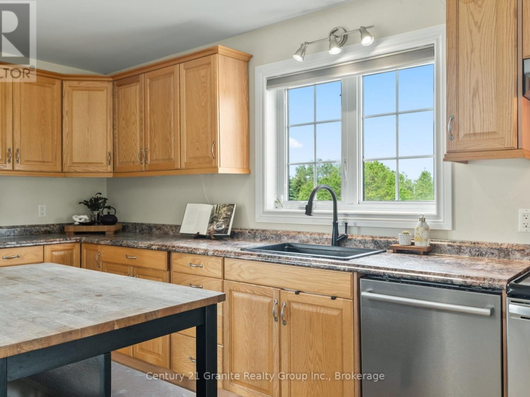 1190 RITCHIE FALLS ROAD, Minden Hills (Snowdon)