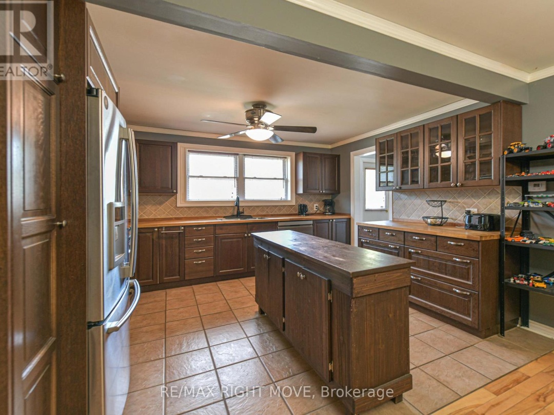 3323 PARK ROAD, 