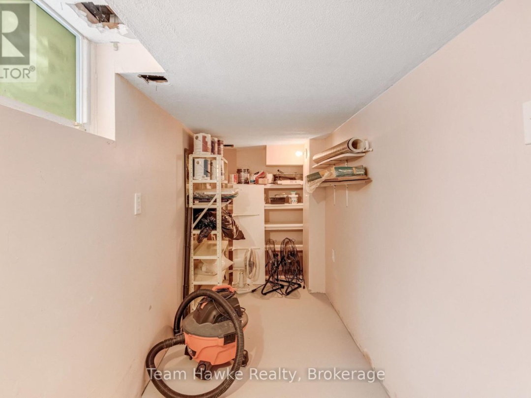 264 KINGFISHER AVENUE, 