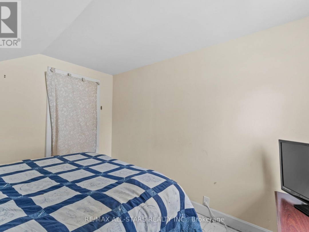 39 FRANCIS STREET W, Kawartha Lakes (Fenelon Falls)