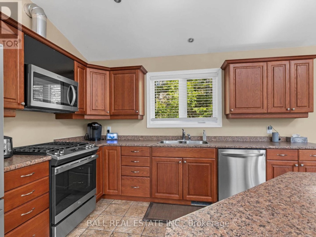 479 EAST CLEAR BAY ROAD, Crystal Lake