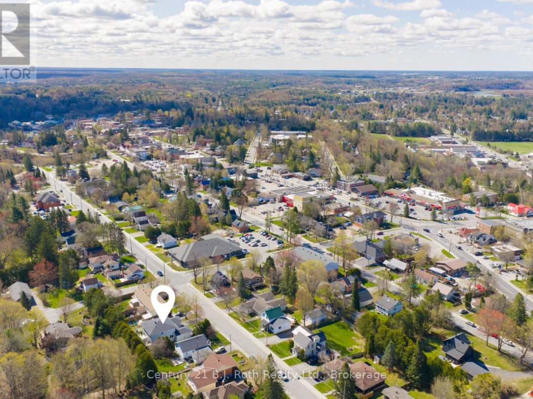 275 HIRAM STREET, Bracebridge (Macaulay)