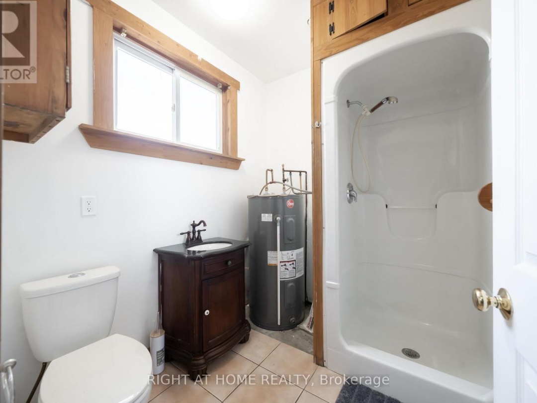 3392 CORONATION AVENUE, 