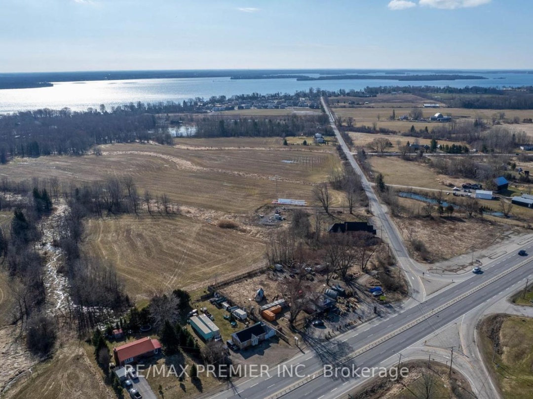8665 HWY 11, Severn (West Shore)