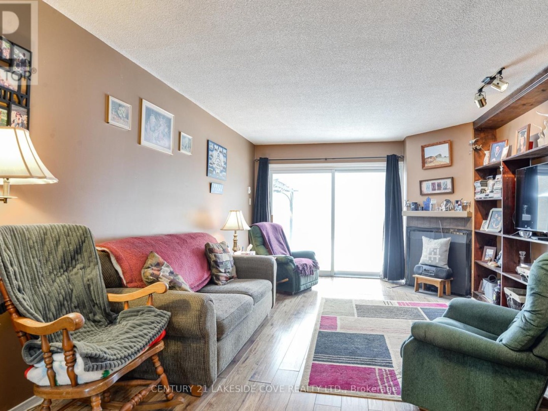 15 - 71 LAGUNA PARKWAY, Lake Simcoe
