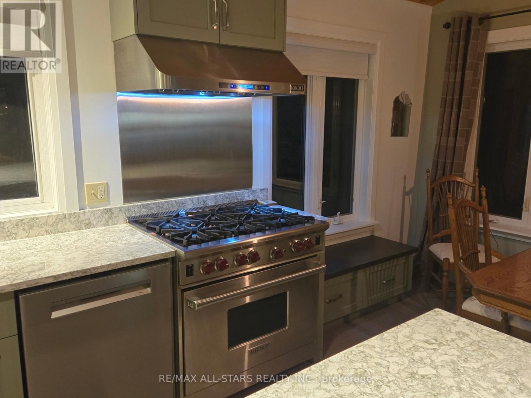 1435 FALKENBURG ROAD, Muskoka Lakes (Monck (Muskoka Lakes))