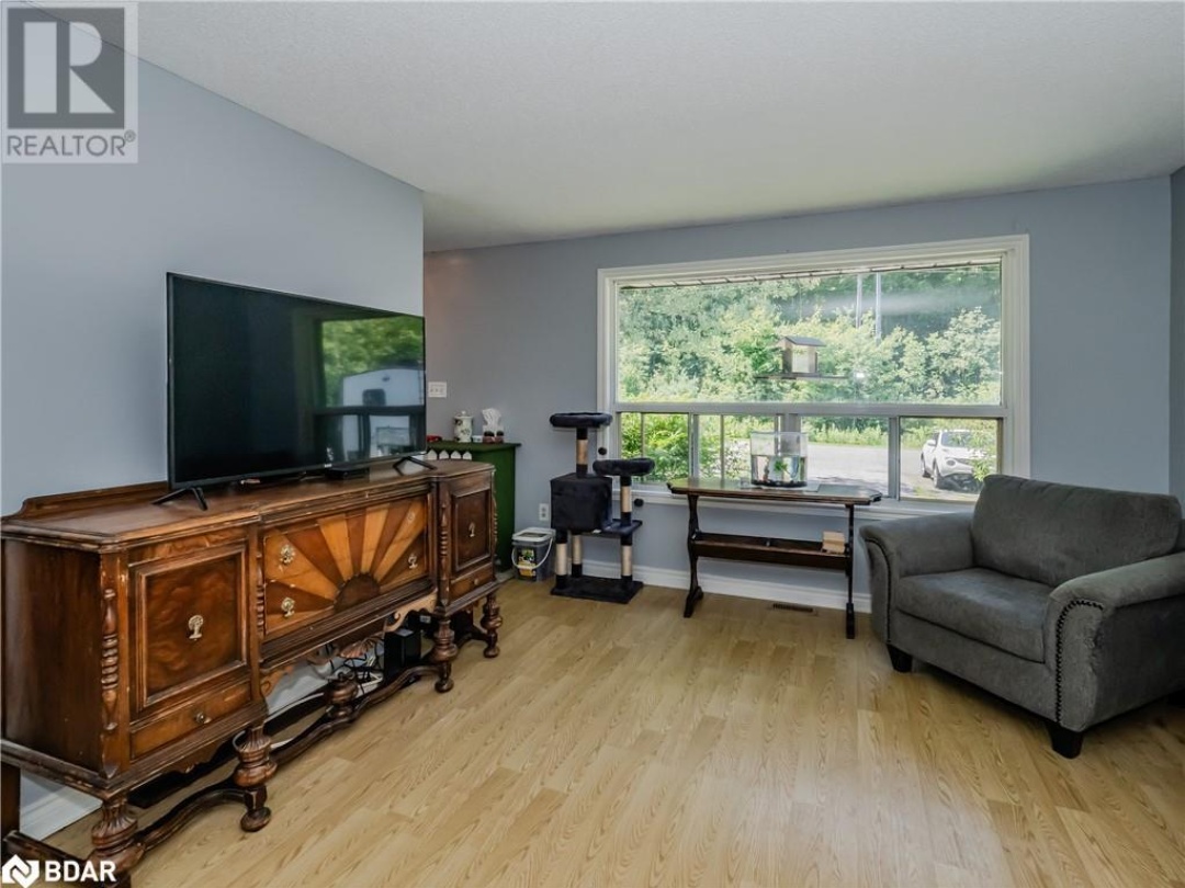 184 FERNWOOD Drive, Gravenhurst