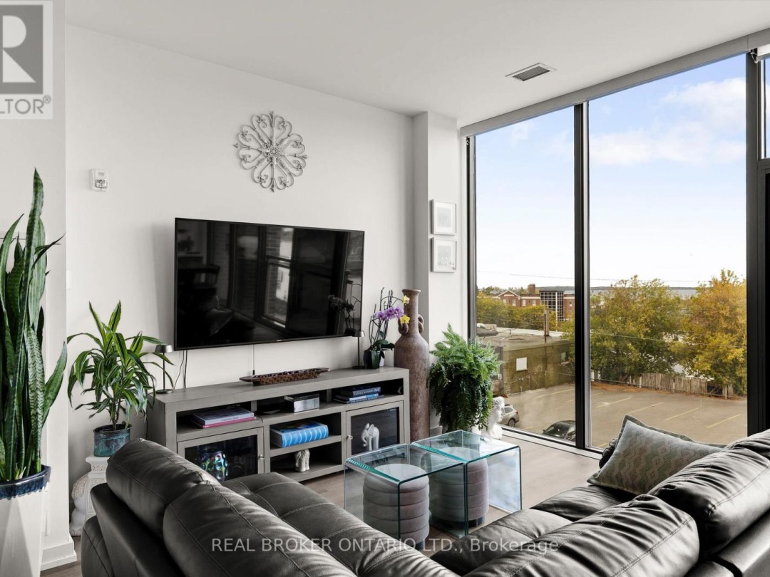 321 - 21 MATCHEDASH STREET S, 