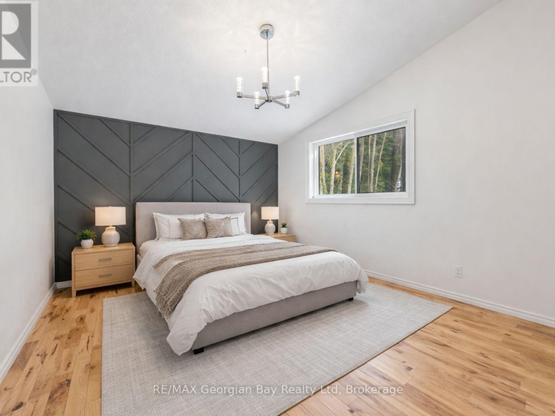 1745 TWIN OAKS CRESCENT, Matchedash Bay