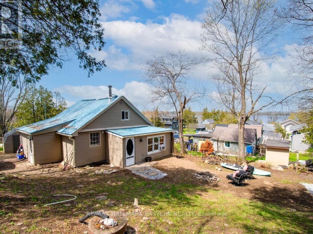 2305 THURSTONIA ROAD, Sturgeon Lake