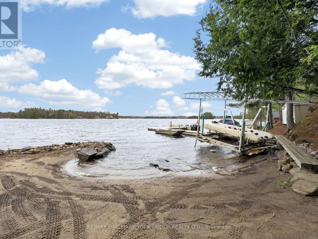 45 ISLAND 2ML ISLAND, Morrison Lake