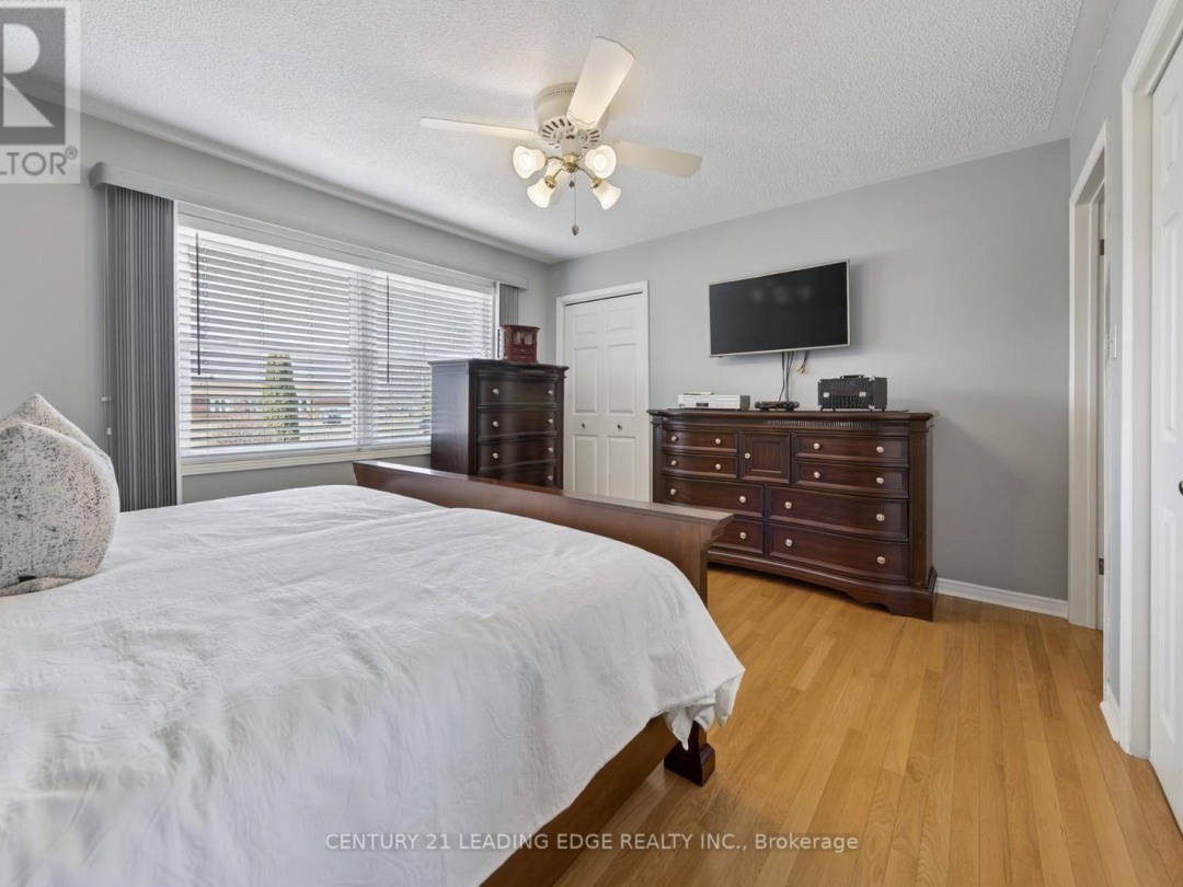 17 SANDLEWOOD TRAIL, Lake Simcoe