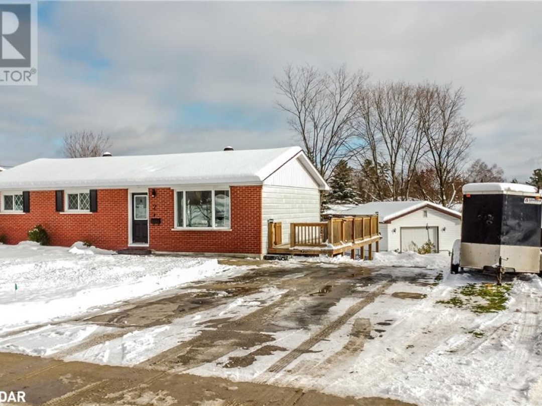 2 Walker Avenue, Orillia