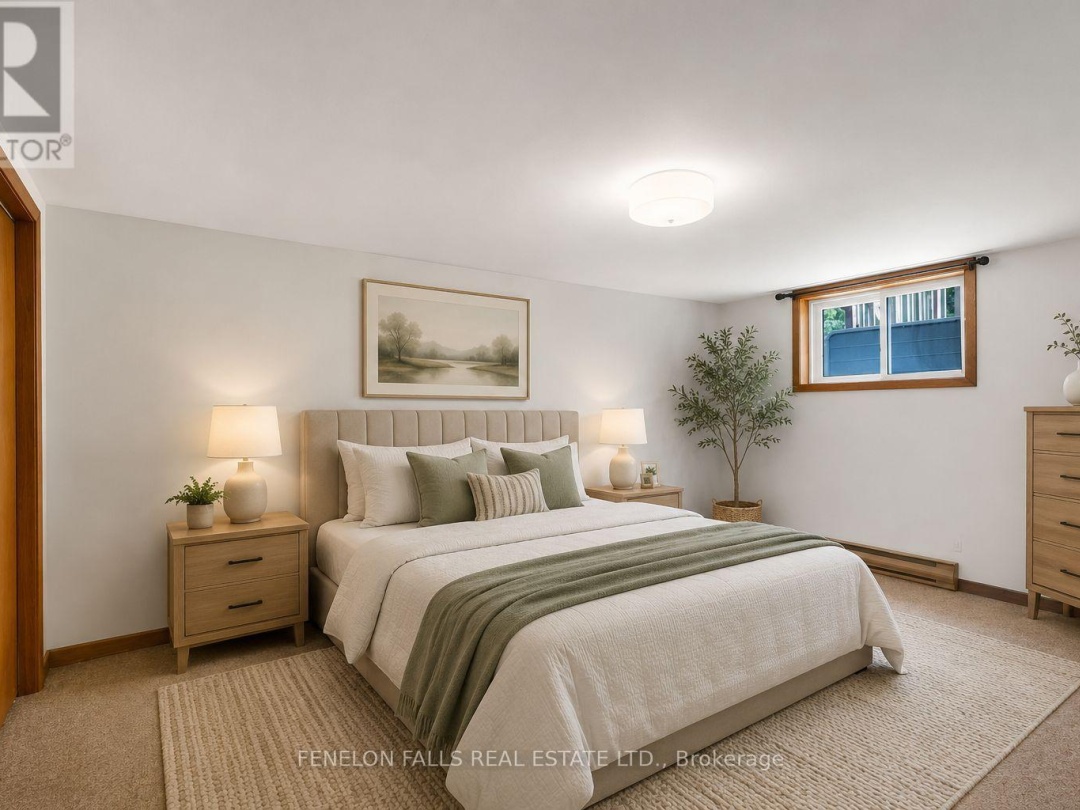 36 JANLISDA DRIVE, Kawartha Lakes (Fenelon Falls)