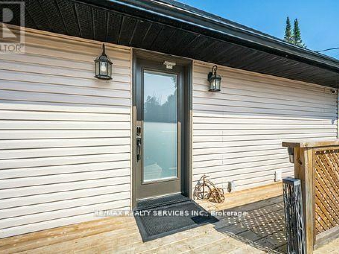 28 ELDONIA ROAD, Canal Lake