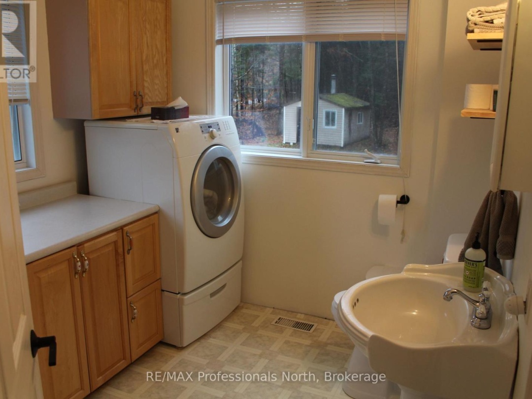 1121 OLD DONALD ROAD N, 