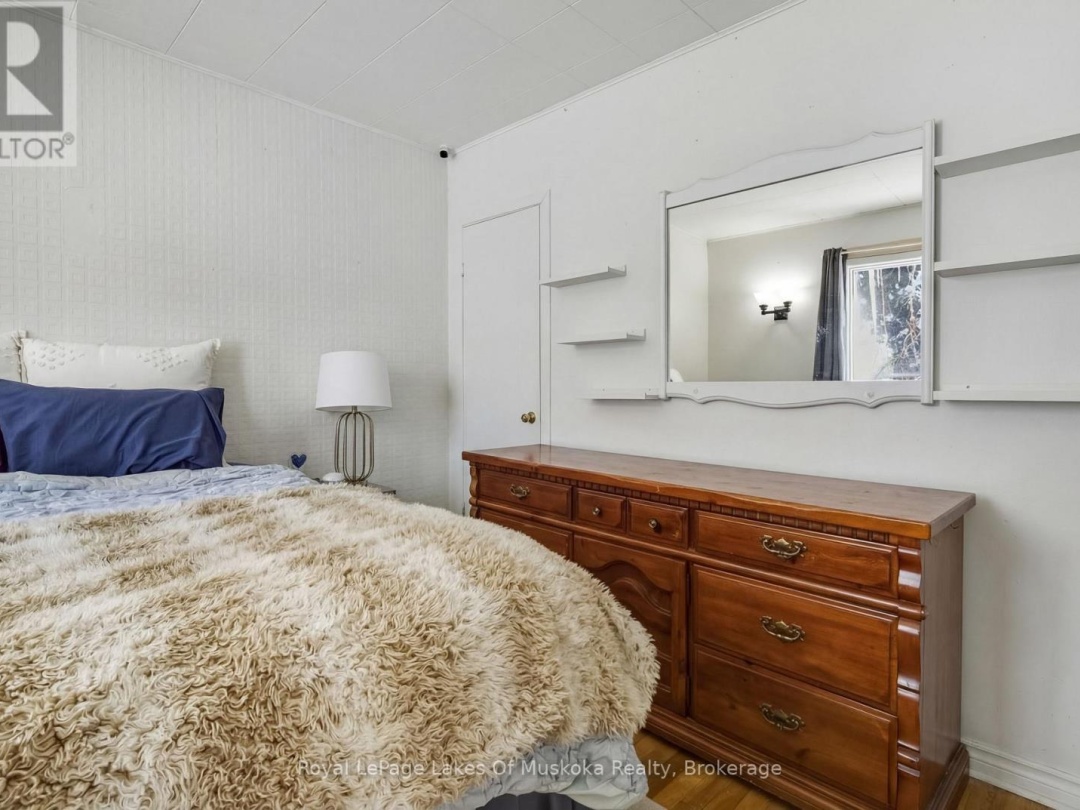 60 WEST ROAD W, Huntsville (Chaffey)