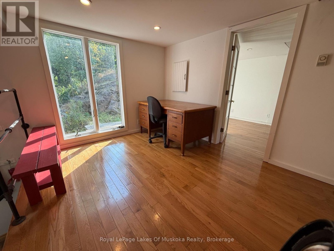 48 KITCHEN ROAD S, 
