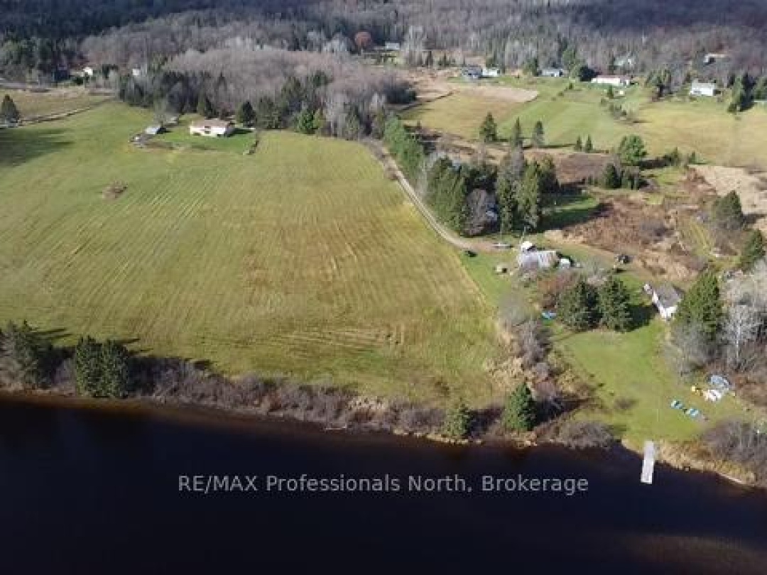 1088 NORTH MARY LAKE ROAD, North Branch Muskoka River