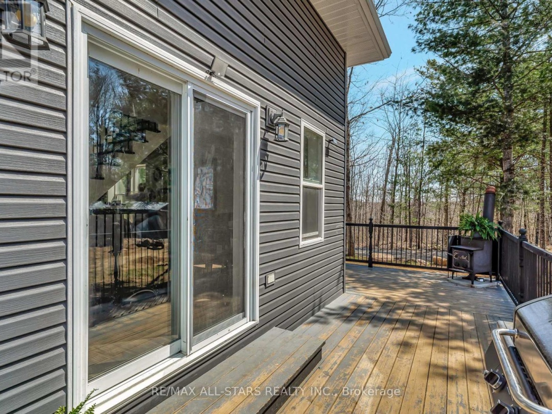 1295 DEEP BAY ROAD, Minden Hills (Lutterworth)