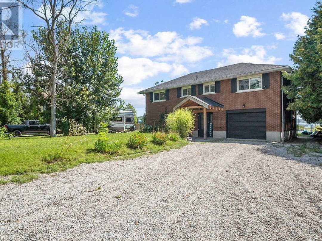 42 LIGHTHOUSE CRESCENT, 