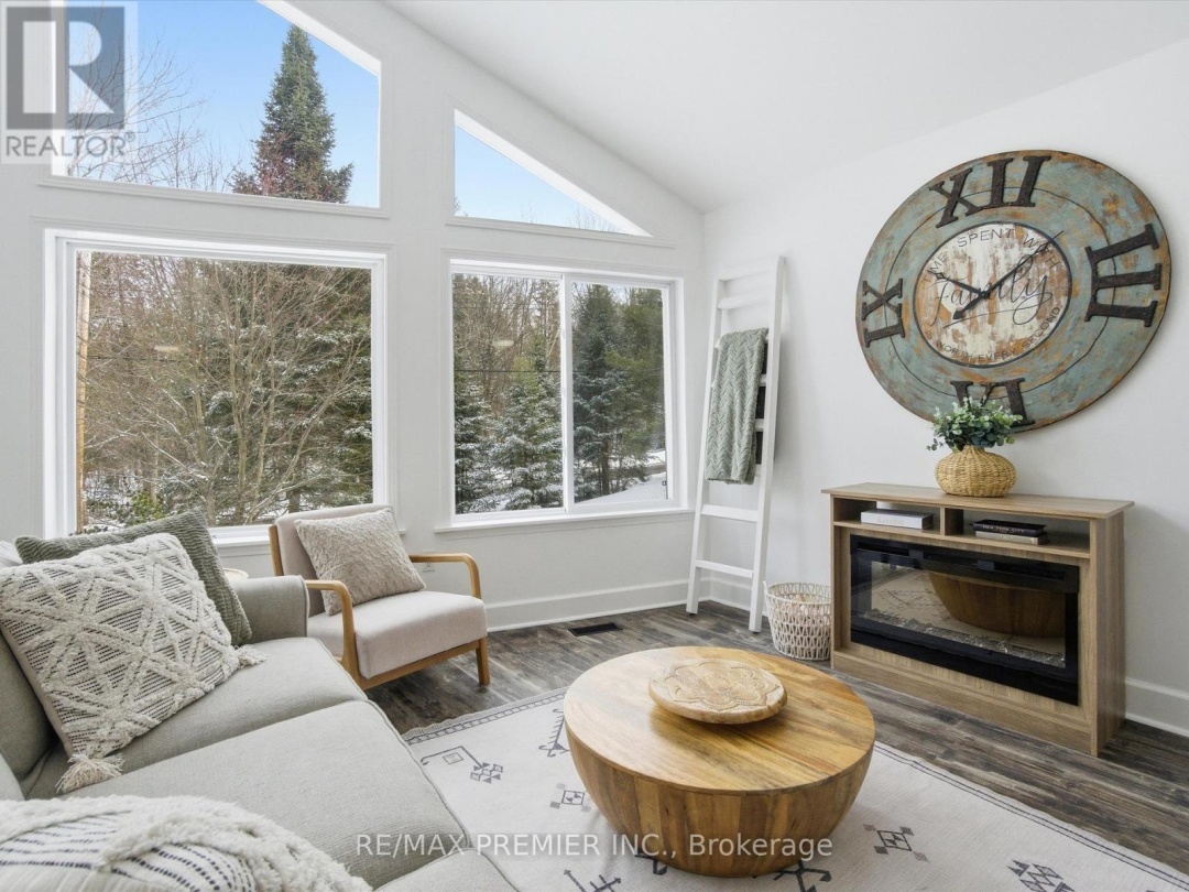 1131 SPRINGDALE PARK ROAD, North Branch Muskoka River